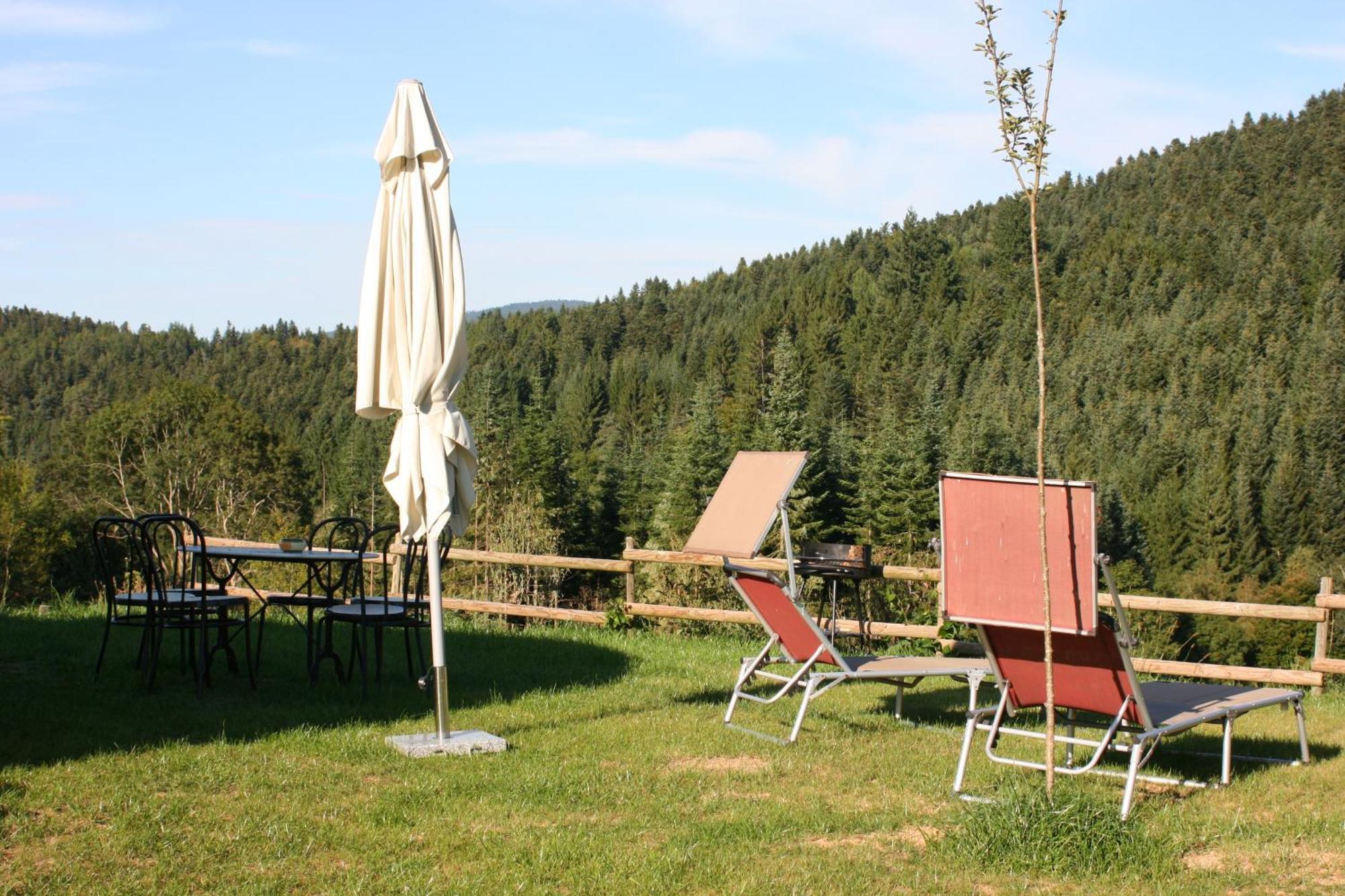 Yourtes En Terrasse Bonneval  Esterno foto