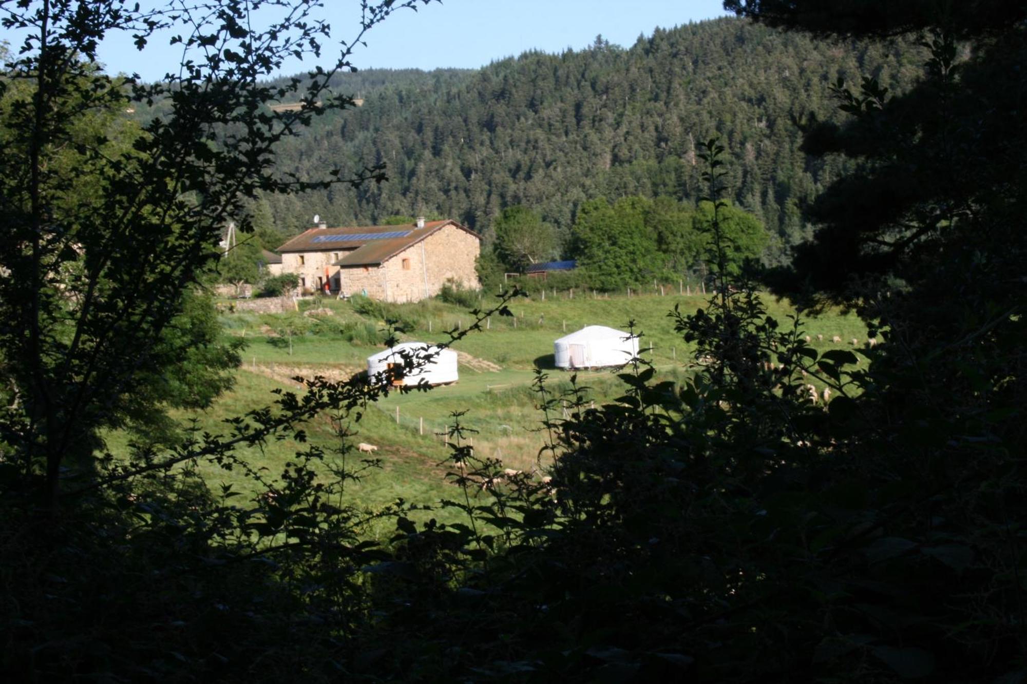 Yourtes En Terrasse Bonneval  Esterno foto